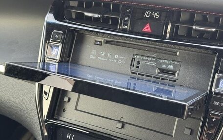 Toyota Harrier, 2019 год, 1 850 000 рублей, 33 фотография