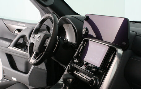 Lexus LX, 2022 год, 15 500 000 рублей, 40 фотография
