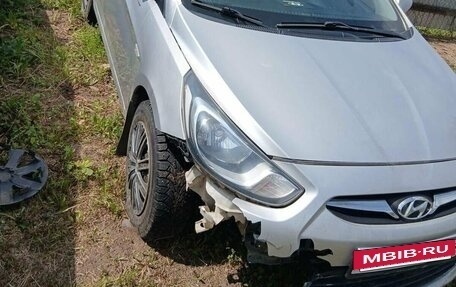Hyundai Solaris II рестайлинг, 2011 год, 323 950 рублей, 3 фотография