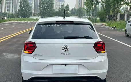 Volkswagen Polo, 2022 год, 950 000 рублей, 5 фотография