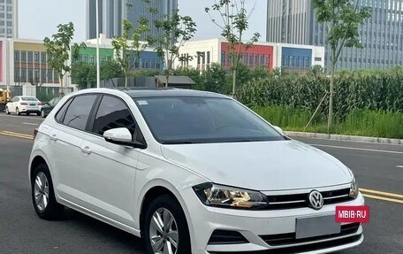 Volkswagen Polo, 2022 год, 950 000 рублей, 3 фотография