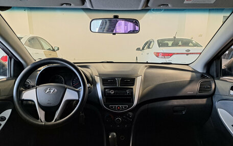 Hyundai Solaris II рестайлинг, 2011 год, 590 000 рублей, 17 фотография