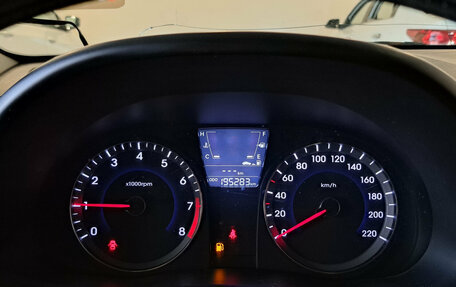 Hyundai Solaris II рестайлинг, 2011 год, 590 000 рублей, 16 фотография
