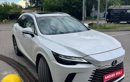Lexus RX IV рестайлинг, 2022 год, 9 500 000 рублей, 1 фотография