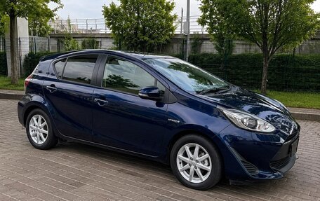 Toyota Aqua I, 2019 год, 930 000 рублей, 3 фотография