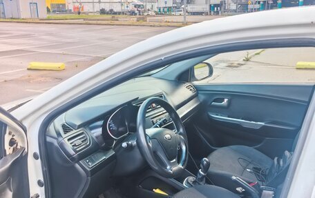 KIA Rio III рестайлинг, 2016 год, 380 000 рублей, 5 фотография