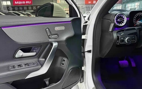 Mercedes-Benz A-Класс, 2023 год, 2 000 000 рублей, 13 фотография
