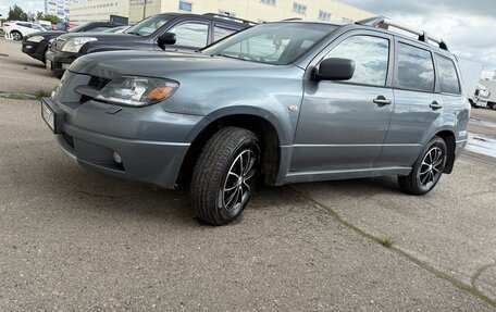 Mitsubishi Outlander III рестайлинг 3, 2003 год, 720 000 рублей, 2 фотография