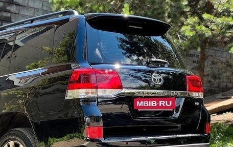 Toyota Land Cruiser 200, 2017 год, 6 199 000 рублей, 11 фотография