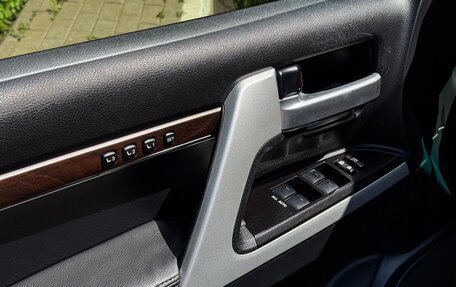 Toyota Land Cruiser 200, 2017 год, 6 199 000 рублей, 16 фотография