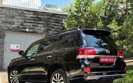 Toyota Land Cruiser 200, 2017 год, 6 199 000 рублей, 35 фотография
