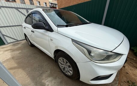 Hyundai Solaris II рестайлинг, 2018 год, 750 000 рублей, 3 фотография