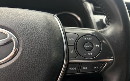 Toyota Camry, 2018 год, 3 199 000 рублей, 10 фотография