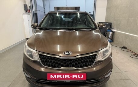 KIA Rio III рестайлинг, 2015 год, 949 700 рублей, 2 фотография