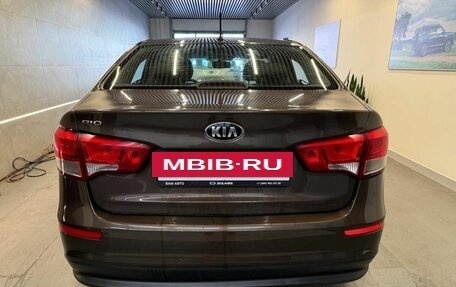 KIA Rio III рестайлинг, 2015 год, 949 700 рублей, 5 фотография