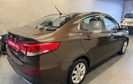 KIA Rio III рестайлинг, 2015 год, 949 700 рублей, 4 фотография