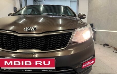 KIA Rio III рестайлинг, 2015 год, 949 700 рублей, 16 фотография