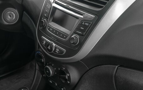 Hyundai Solaris II рестайлинг, 2015 год, 879 900 рублей, 11 фотография
