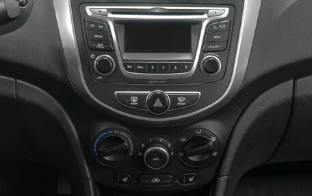 Hyundai Solaris II рестайлинг, 2015 год, 879 900 рублей, 19 фотография