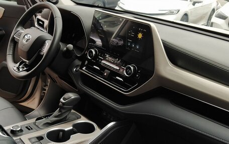 Toyota Highlander, 2025 год, 5 550 000 рублей, 22 фотография