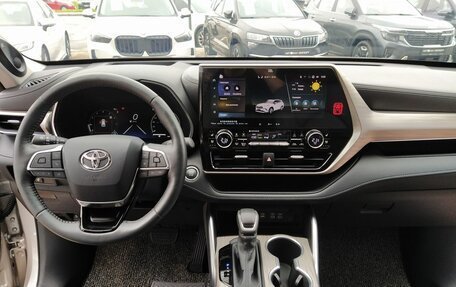 Toyota Highlander, 2025 год, 5 550 000 рублей, 34 фотография