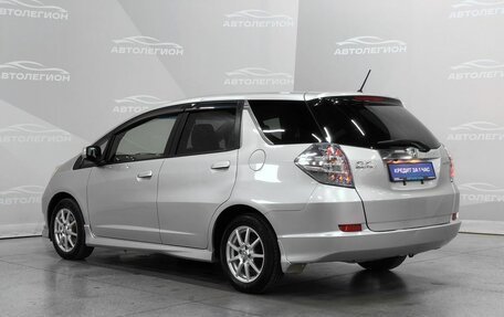 Honda Fit Shuttle I рестайлинг, 2012 год, 1 000 000 рублей, 3 фотография