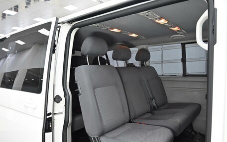 Volkswagen Caravelle T5, 2013 год, 1 999 000 рублей, 9 фотография