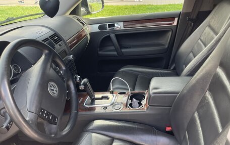 Volkswagen Touareg III, 2008 год, 1 299 000 рублей, 2 фотография