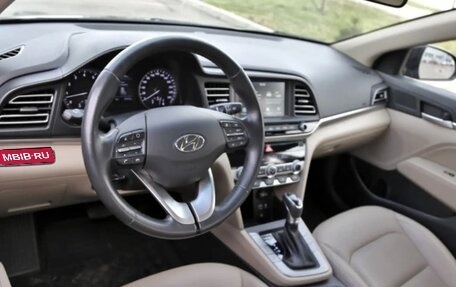Hyundai Elantra VI рестайлинг, 2020 год, 1 600 000 рублей, 9 фотография