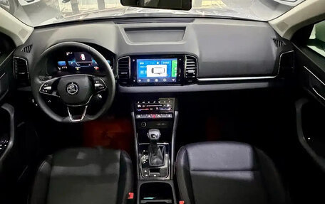 Skoda Karoq I, 2023 год, 2 300 000 рублей, 7 фотография