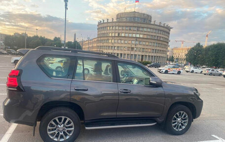 Toyota Land Cruiser Prado 150 рестайлинг 2, 2019 год, 5 390 000 рублей, 5 фотография