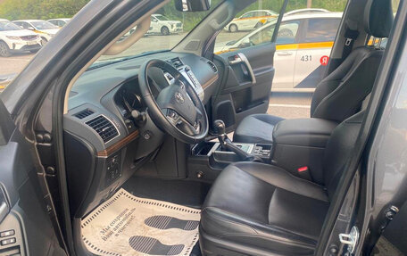 Toyota Land Cruiser Prado 150 рестайлинг 2, 2019 год, 5 390 000 рублей, 6 фотография