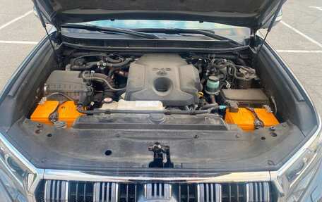 Toyota Land Cruiser Prado 150 рестайлинг 2, 2019 год, 5 390 000 рублей, 12 фотография