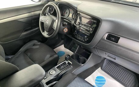 Mitsubishi Outlander III рестайлинг 3, 2013 год, 1 230 000 рублей, 14 фотография