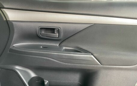 Mitsubishi Outlander III рестайлинг 3, 2013 год, 1 230 000 рублей, 16 фотография