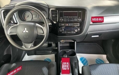 Mitsubishi Outlander III рестайлинг 3, 2013 год, 1 230 000 рублей, 13 фотография