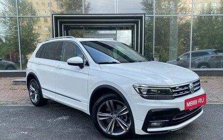 Volkswagen Tiguan II, 2020 год, 3 199 000 рублей, 4 фотография