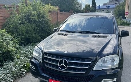 Mercedes-Benz M-Класс, 2010 год, 1 241 000 рублей, 1 фотография