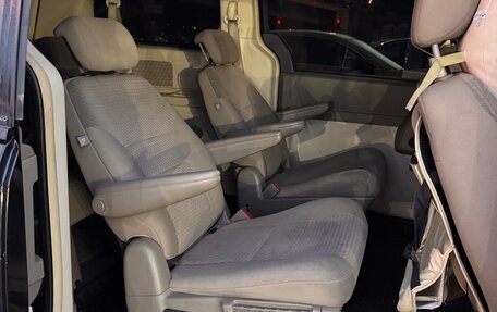 Chrysler Town & Country V рестайлинг, 2008 год, 750 000 рублей, 25 фотография