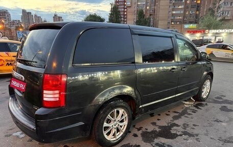Chrysler Town & Country V рестайлинг, 2008 год, 750 000 рублей, 37 фотография