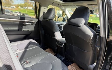 Toyota Highlander, 2026 год, 5 297 000 рублей, 25 фотография