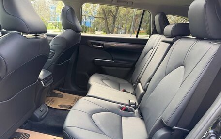 Toyota Highlander, 2026 год, 5 297 000 рублей, 26 фотография