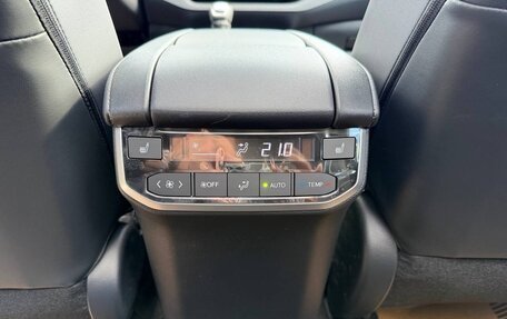 Toyota Highlander, 2026 год, 5 297 000 рублей, 28 фотография