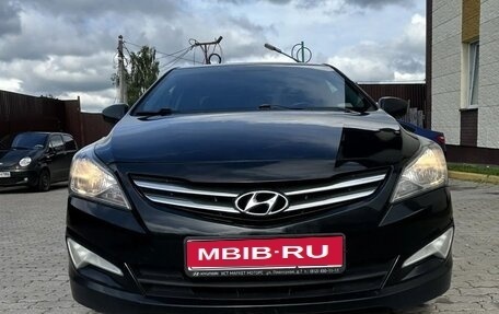 Hyundai Solaris II рестайлинг, 2015 год, 1 100 000 рублей, 1 фотография