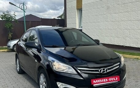 Hyundai Solaris II рестайлинг, 2015 год, 1 100 000 рублей, 5 фотография