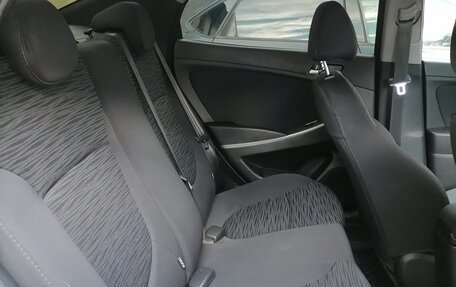 Hyundai Solaris II рестайлинг, 2015 год, 1 100 000 рублей, 11 фотография