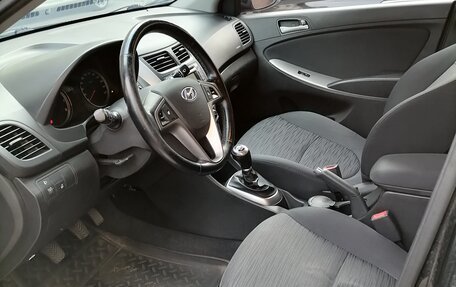 Hyundai Solaris II рестайлинг, 2015 год, 1 100 000 рублей, 10 фотография