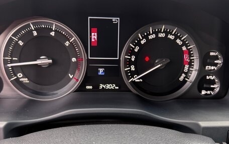 Toyota Land Cruiser 200, 2019 год, 10 500 000 рублей, 4 фотография
