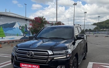 Toyota Land Cruiser 200, 2019 год, 10 500 000 рублей, 2 фотография