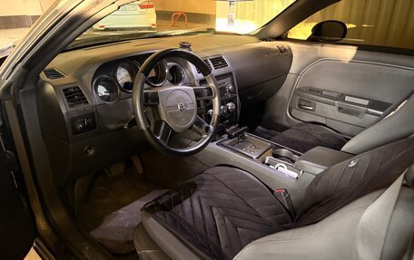 Dodge Challenger III рестайлинг 2, 2010 год, 1 580 000 рублей, 5 фотография